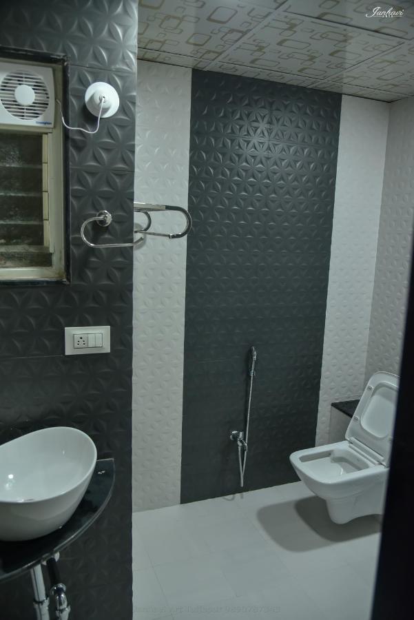 Pawan Executive Tuljapur ภายนอก รูปภาพ