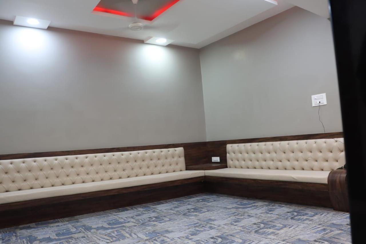 Pawan Executive Tuljapur ภายนอก รูปภาพ