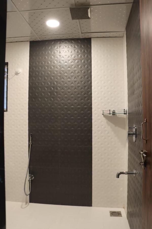 Pawan Executive Tuljapur ภายนอก รูปภาพ