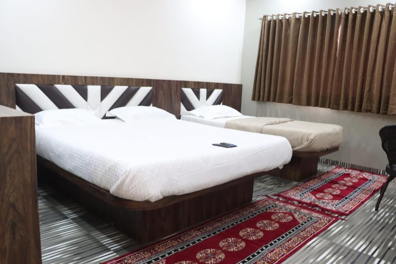 Pawan Executive Tuljapur ภายนอก รูปภาพ