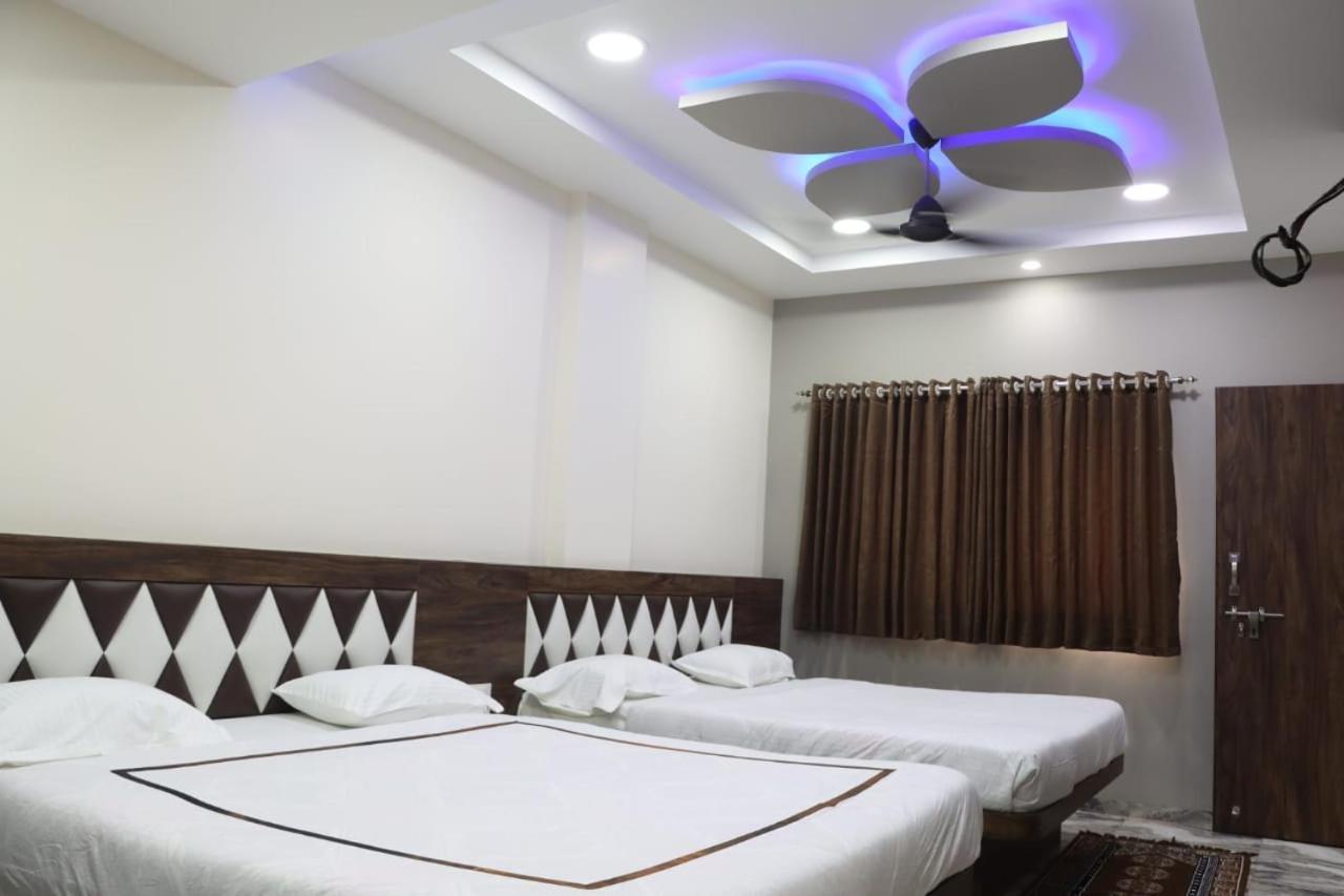 Pawan Executive Tuljapur ภายนอก รูปภาพ