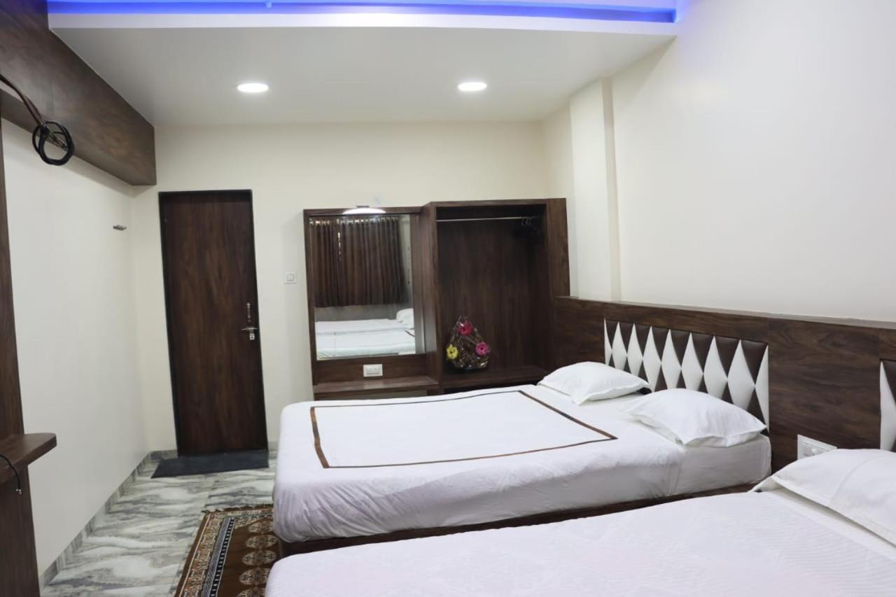 Pawan Executive Tuljapur ภายนอก รูปภาพ