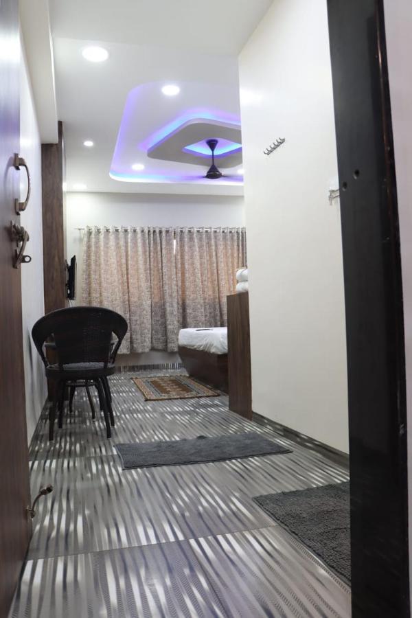 Pawan Executive Tuljapur ภายนอก รูปภาพ
