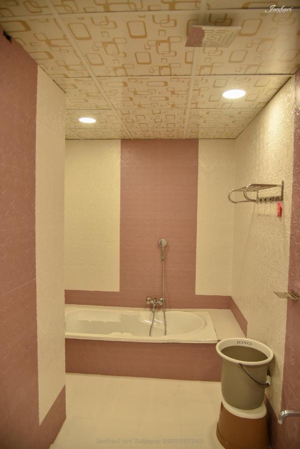 Pawan Executive Tuljapur ภายนอก รูปภาพ