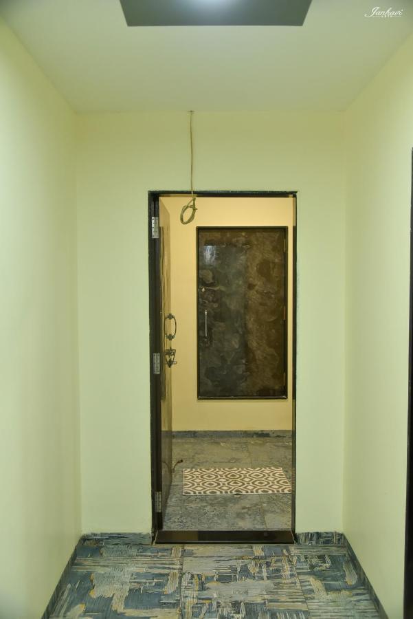 Pawan Executive Tuljapur ภายนอก รูปภาพ